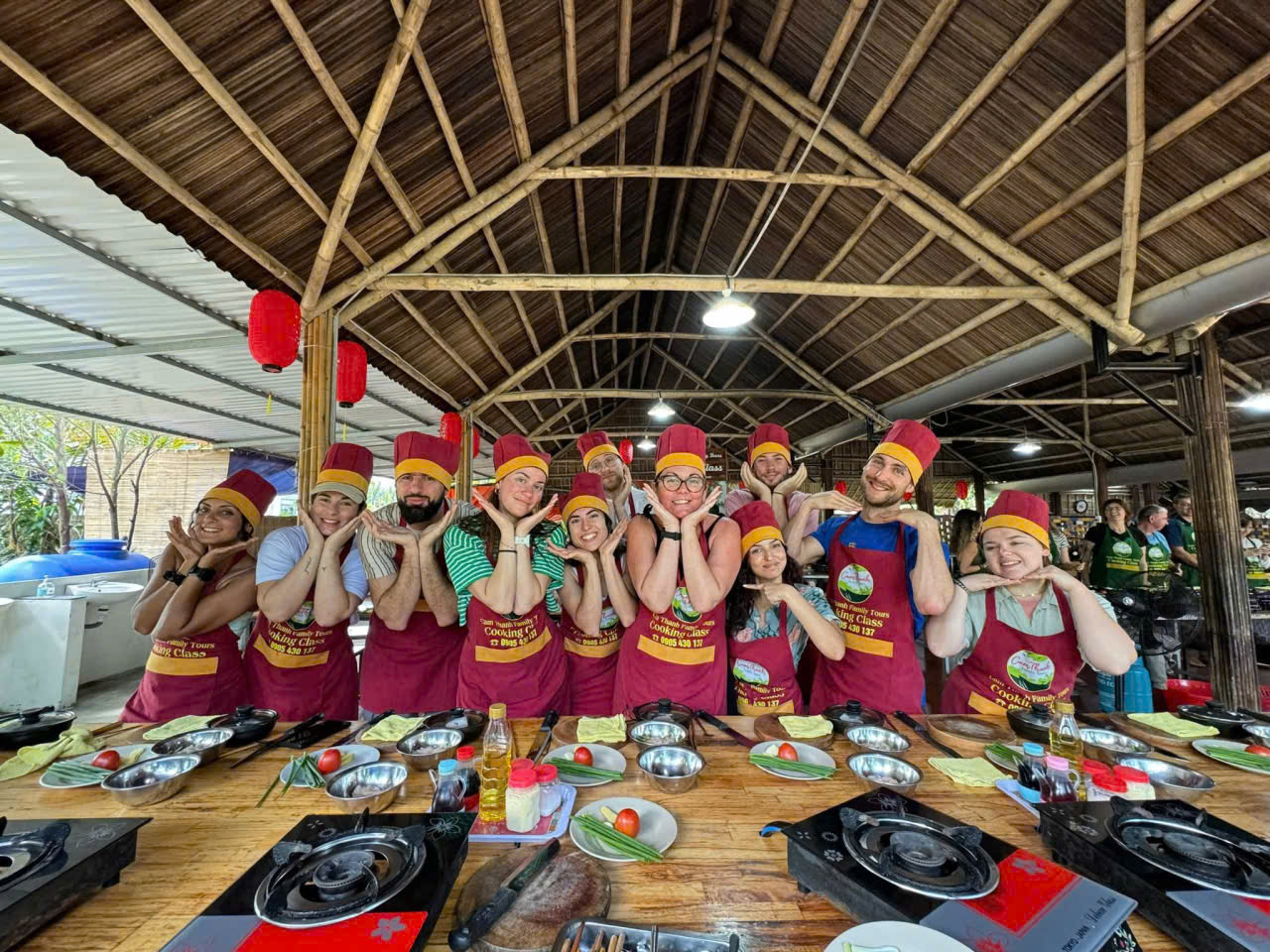 Lớp học nấu ăn và Thuyền thúng